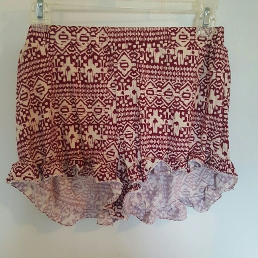 April Spirit Ruffle Shorts - Picture 2 of 4
